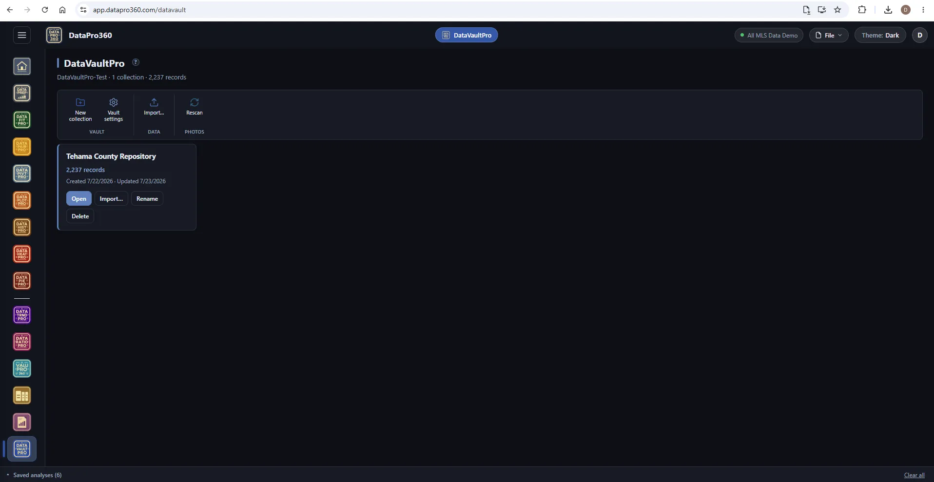 DataVaultPro in the Dark theme: the vault toolbar and a collection card on a near-black workspace.